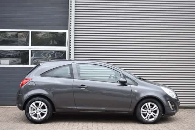 Opel Corsa (2012) thumbnail 6