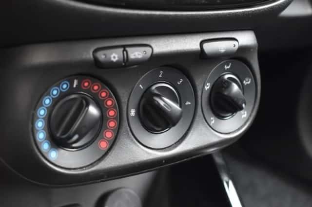Opel Corsa (2017) thumbnail 24