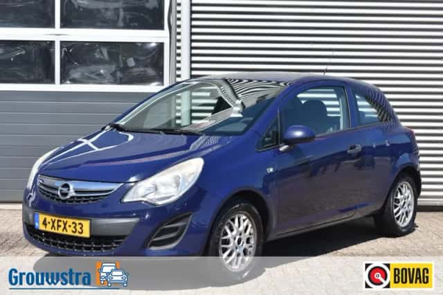 Opel Corsa (2012) thumbnail 1