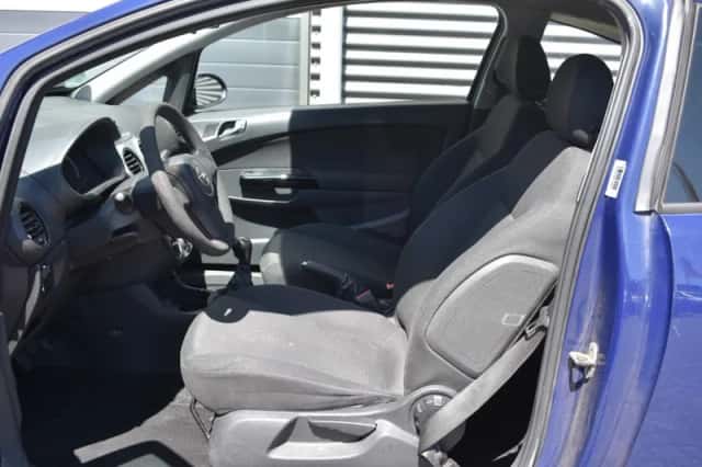 Opel Corsa (2012) thumbnail 2