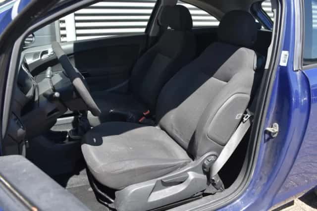 Opel Corsa (2012) thumbnail 4