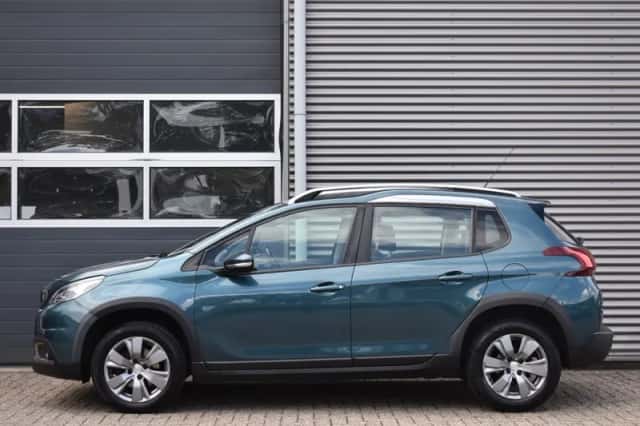 Peugeot 2008 (2016) thumbnail 2