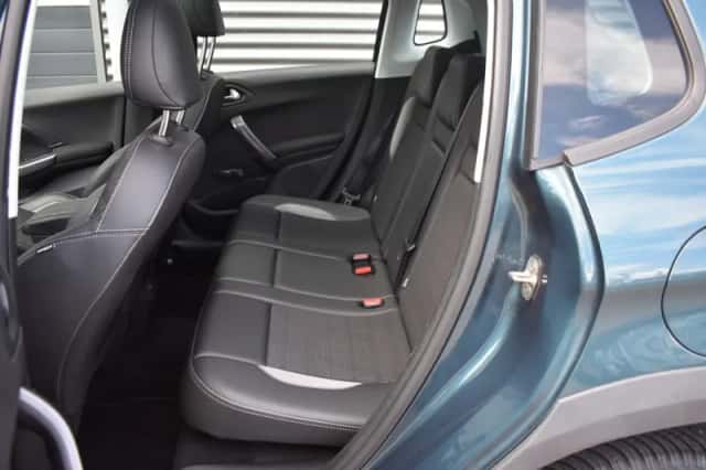 Peugeot 2008 (2016) thumbnail 5