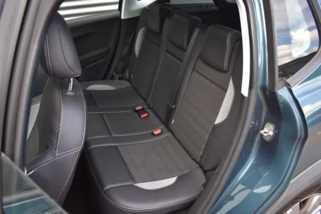 Peugeot 2008 (2016) thumbnail 6