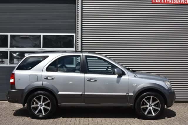 Kia Sorento (2006) thumbnail 5