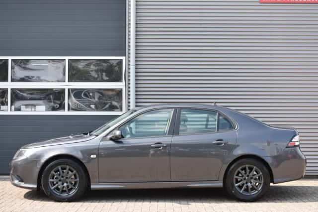 Saab 9-3 (2011) thumbnail 2
