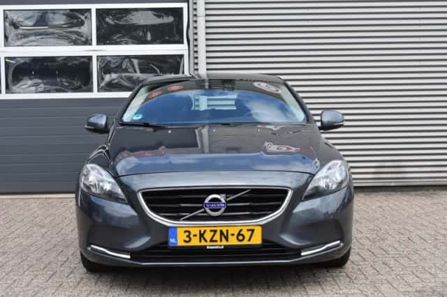 Volvo V40 (2013) thumbnail 3