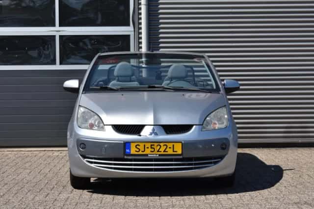 Mitsubishi Colt (2009) thumbnail 4