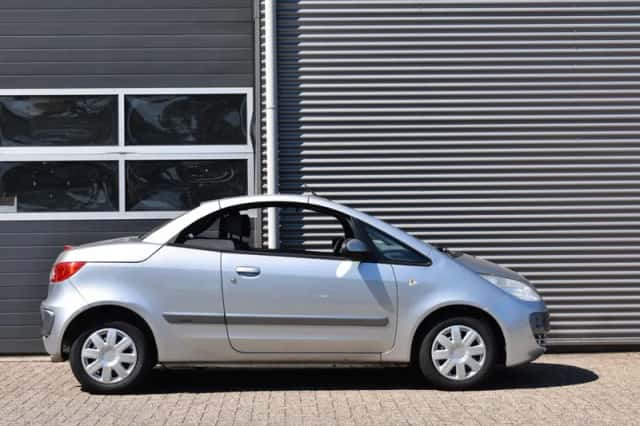 Mitsubishi Colt (2009) thumbnail 5