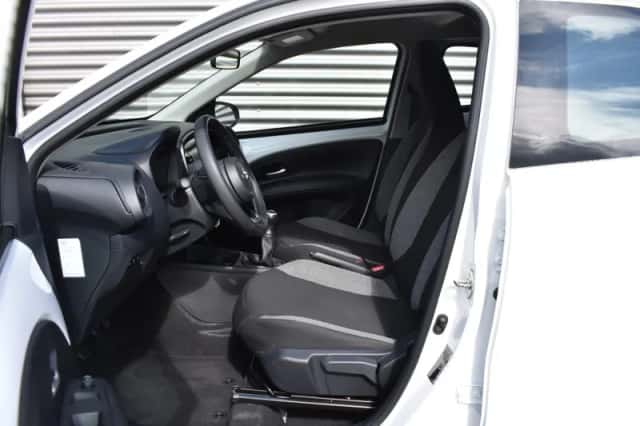 Toyota Aygo X (2022) thumbnail 3