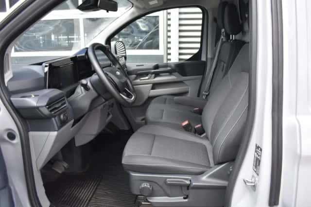 Ford Transit Custom (2025) thumbnail 3