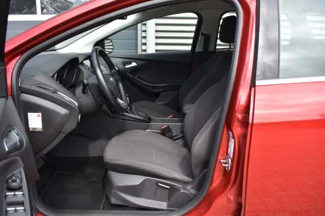 Ford Focus (2016) thumbnail 3