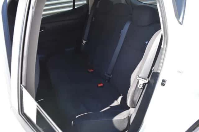 Nissan Leaf (2016) thumbnail 5
