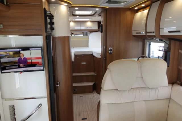 Carthago C-Tourer (2017) thumbnail 4