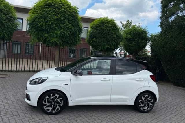 Hyundai i10 (2022) thumbnail 3
