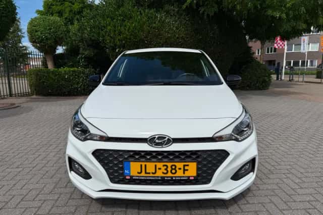 Hyundai i20 (2021) thumbnail 3