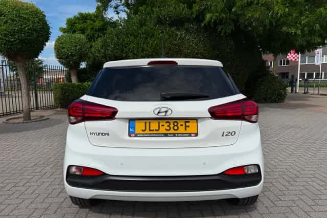 Hyundai i20 (2021) thumbnail 5