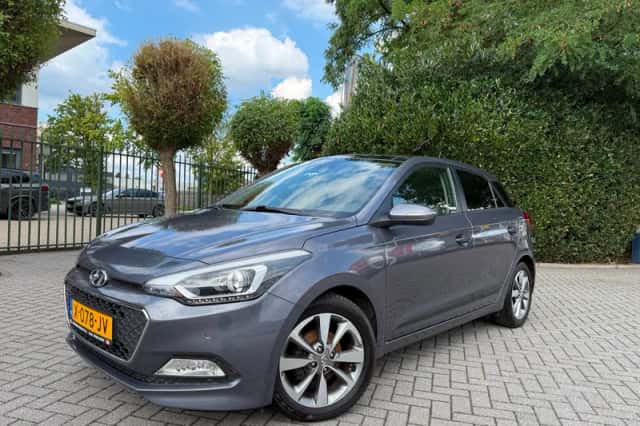 Hyundai i20 (2015) thumbnail 1