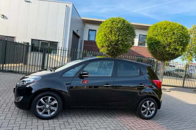 Hyundai ix20 (2017) thumbnail 3