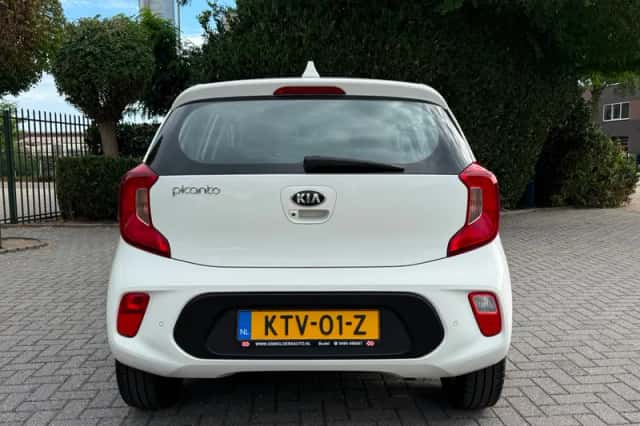 Kia Picanto (2021) thumbnail 4