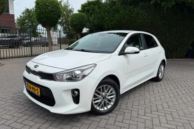 Kia Rio (2019) thumbnail 1