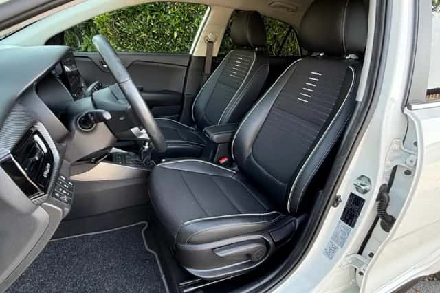 Kia Rio (2022) thumbnail 6