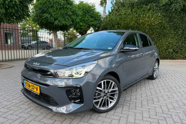 Kia Rio (2022) thumbnail 1
