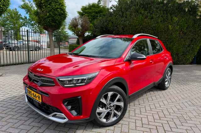 Kia Stonic (2022) thumbnail 1