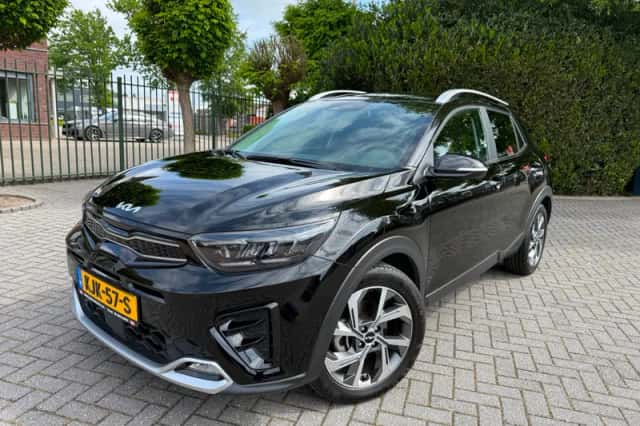 Kia Stonic (2022) thumbnail 1