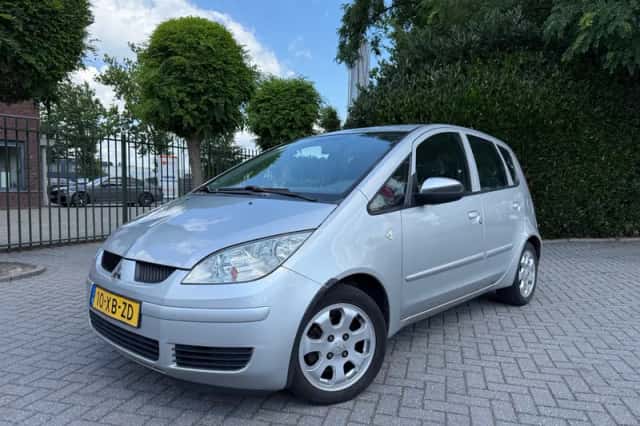 Mitsubishi Colt (2007) thumbnail 1