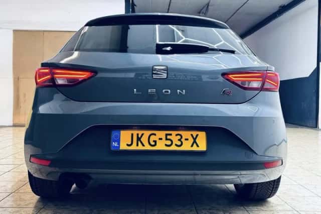 SEAT Leon (2014) thumbnail 4