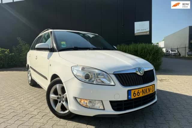 Škoda Fabia (2010) thumbnail 1
