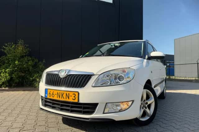 Škoda Fabia (2010) thumbnail 2