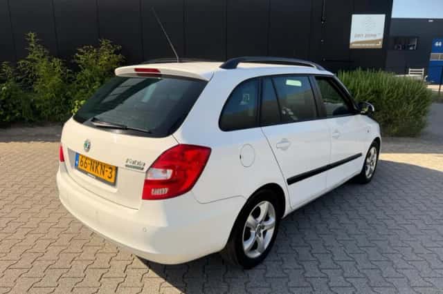 Škoda Fabia (2010) thumbnail 5