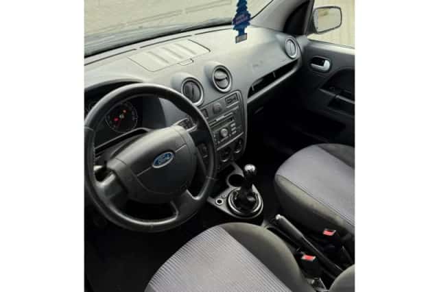 Ford FUSION (2008) thumbnail 3