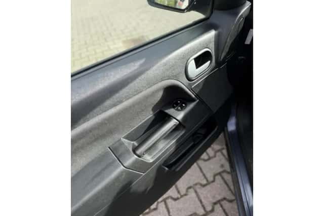 Ford FUSION (2008) thumbnail 5