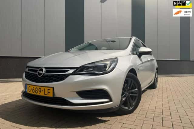 Opel Astra (2019) thumbnail 1