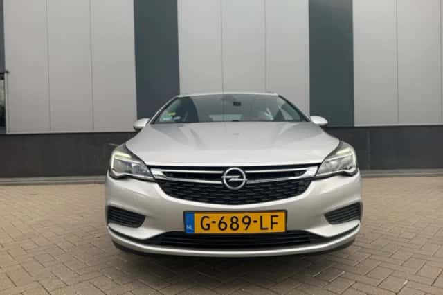 Opel Astra (2019) thumbnail 5