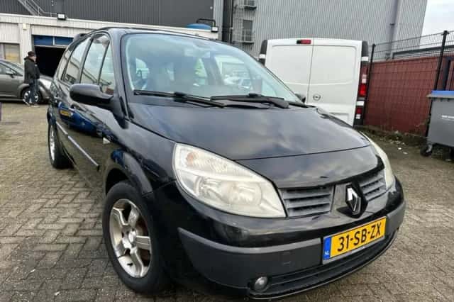 Renault Grand Scénic (2005) thumbnail 2