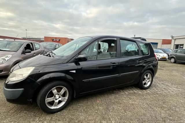 Renault Grand Scénic (2005) thumbnail 4