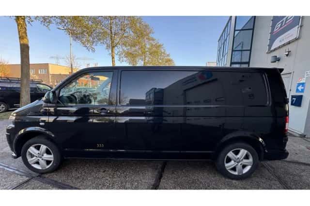 Volkswagen Transporter (2011) thumbnail 5