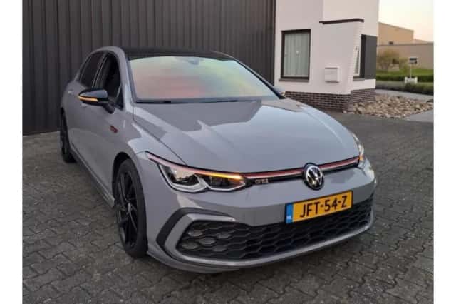 Volkswagen Golf (2021) thumbnail 2