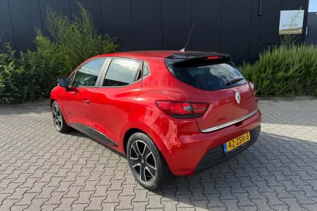 Renault Clio (2013) thumbnail 6