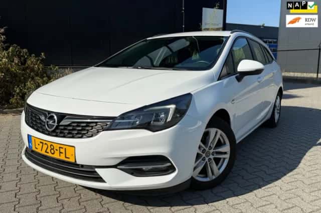 Opel Astra (2021) thumbnail 1