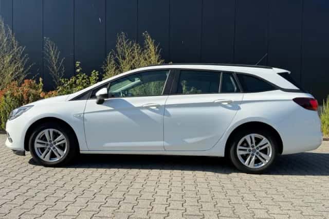 Opel Astra (2021) thumbnail 4
