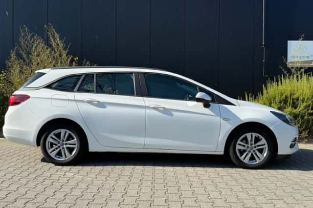 Opel Astra (2021) thumbnail 5