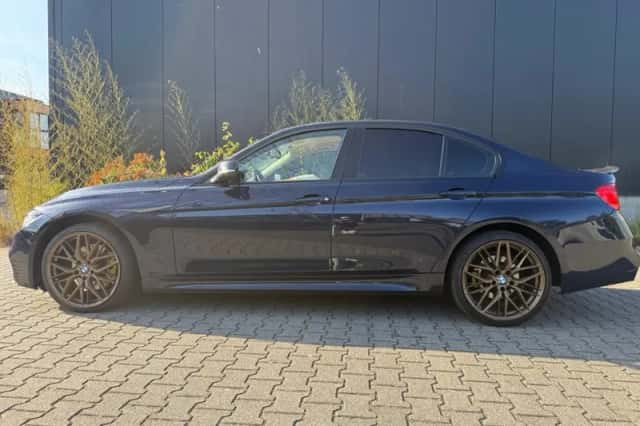 BMW 3-Serie (2012) thumbnail 4