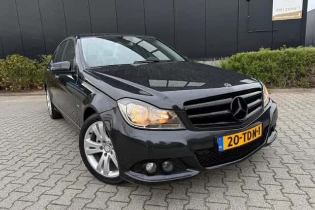 Mercedes-Benz C-Klasse (2012) thumbnail 2
