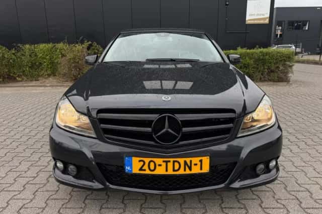 Mercedes-Benz C-Klasse (2012) thumbnail 3
