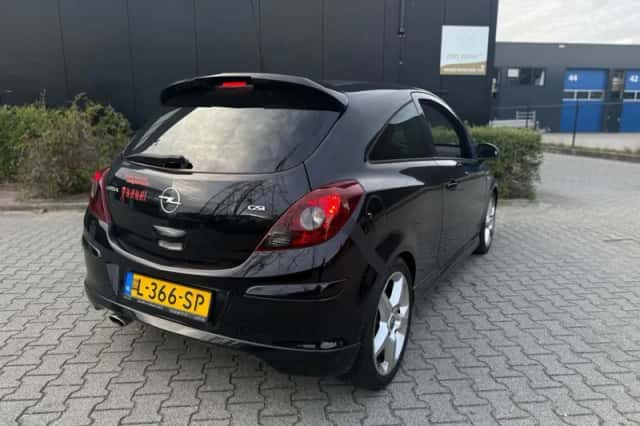 Opel Corsa (2011) thumbnail 6